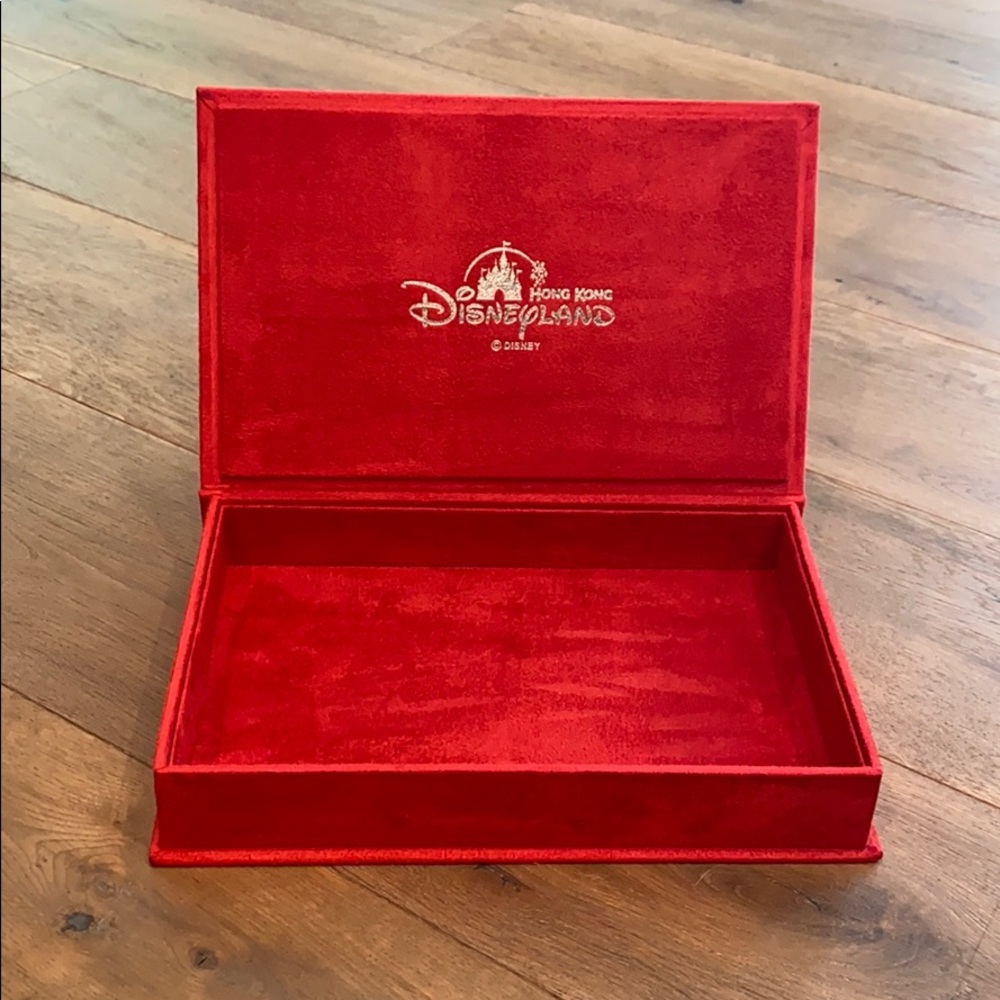 🔹Limited Edition Disney Box - Picture 3 of 4